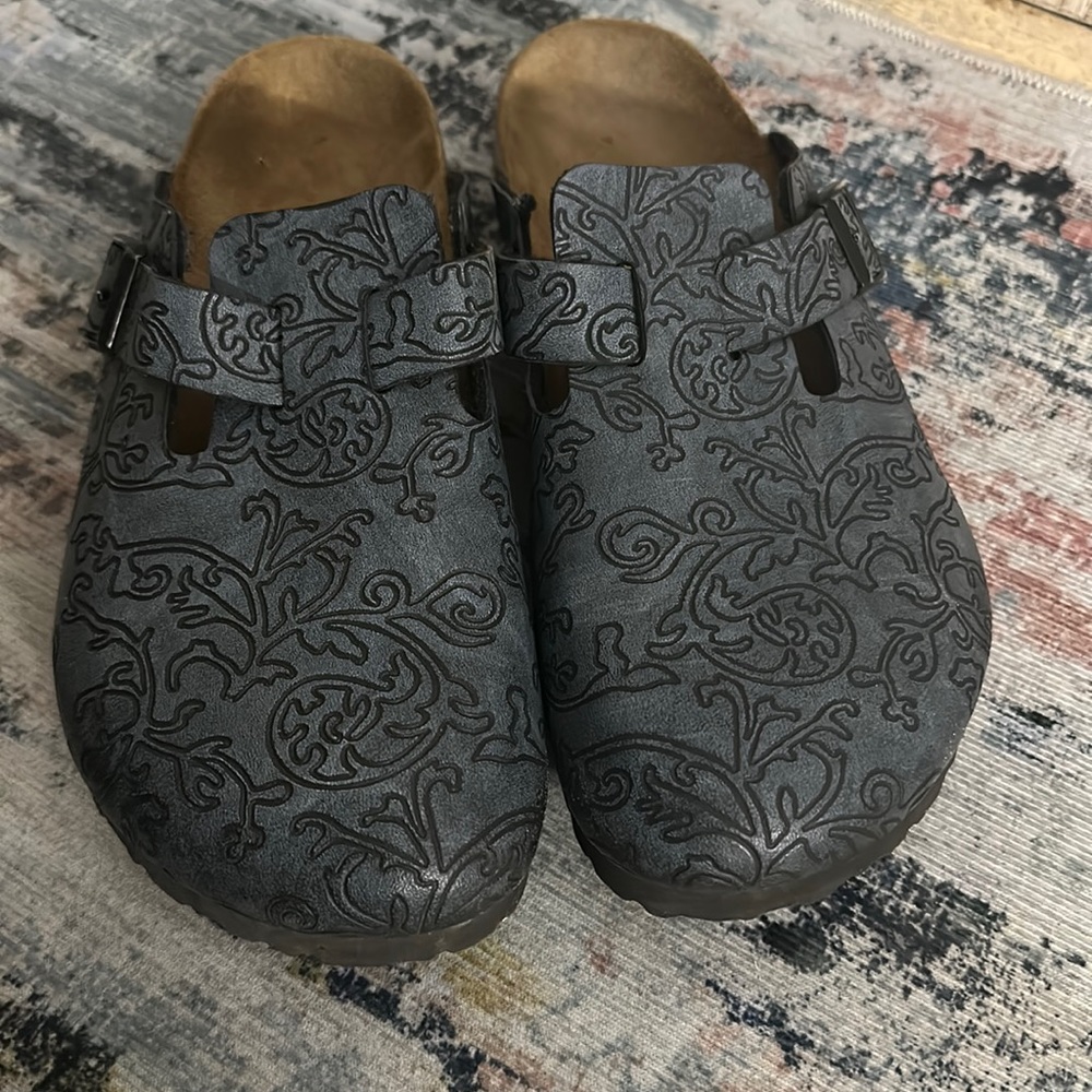 Papillio 260 mules by Birkenstock size 40 in excellent condition!